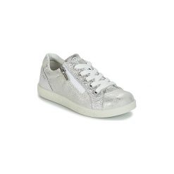 Buty Dziecko Primigi RAPATETTE. Szare trampki dziewczęce Primigi, bez wzorów, bez zapięcia. Za 207,20 zł.