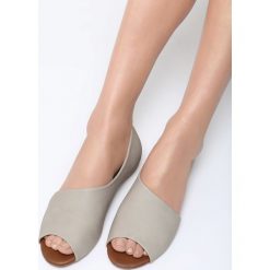 Szare Balerinki Small Things. Szare baleriny damskie lakierowane Born2be, z materiału, na obcasie. Za 59,99 zł.