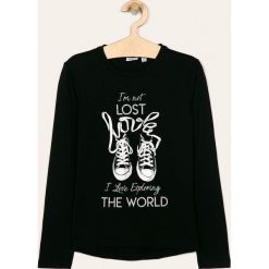 Blukids - Longsleeve dziecięcy 140-170 cm. Czarne bluzki dziewczęce Blukids, z nadrukiem, z bawełny, z okrągłym kołnierzem, z długim rękawem, długie, bez kaptura. Za 29,90 zł.