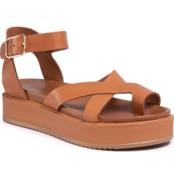 Sandały INUOVO - 112042 Coconut. Pomarańczowe klapki damskie Inuovo, bez wzorów, ze skóry, bez obcasa, na koturnie. Za 299,00 zł.