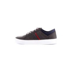 Buty Guess FM8LIAELE12. Szare trampki męskie Guess, z aplikacjami, bez zapięcia. Za 401,97 zł.