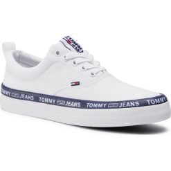 Tenisówki TOMMY JEANS - Classic Lace Up Sneaker EM0EM00493 White YBR. Białe półbuty męskie Tommy Jeans, bez wzorów, z jeansu, bez zapięcia. Za 299,00 zł.