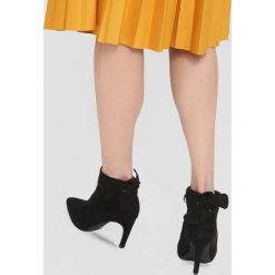 Buty: Czarne Botki Emulation