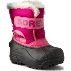 Śniegowce SOREL - Childrens Snow Commander NC1877 Tropic Pink/Deep Blush 652. Różowe kozaki dziewczęce marki Sorel, bez zapięcia. W wyprzedaży za 189,00 zł.