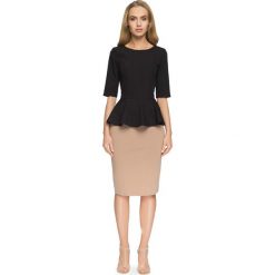 Czarna Elegancka Dopasowana Bluzka z Baskinką. Czarne bluzki wizytowe marki Molly.pl, l, z tkaniny, biznesowe, z dekoltem na plecach. Za 69,90 zł.