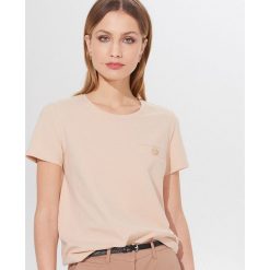 Koszulka z recyklowanym poliestrem Repreve® Eco Aware - Beżowy. Brązowe koszulki damskie Mohito, xs, bez wzorów, bez kołnierzyka, bez rękawów. Za 49,99 zł.