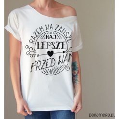 Najlepsze przed nami Koszulka Tshirt Oversize. Szare bluzki dziewczęce Pakamera, z nadrukiem, bez kołnierzyka, bez rękawów, bez kaptura. Za 85,00 zł.