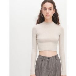 Krótki sweter - Beżowy. Brązowe swetry damskie Reserved, m, bez wzorów, z krótkim rękawem, krótkie, bez kaptura. Za 49,99 zł.