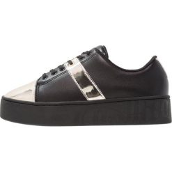 Trampki damskie slip on: Buffalo SN MELBOURNE Tenisówki i Trampki black
