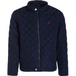 Hackett London ESSENTIAL QUILTED MOTO HARINGTON Kurtka zimowa dark blue. Niebieskie kurtki męskie marki Hackett London, na zimę, z poliesteru. W wyprzedaży za 434,85 zł.
