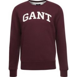 GANT GIFT GIVING CNECK Bluza purple fig. Niebieskie bluzy męskie marki GANT. Za 379,00 zł.