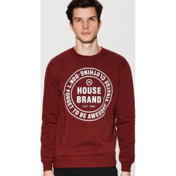 Bluza z nadrukiem - Bordowy. Czerwone bluzy męskie House, s, z nadrukiem, bez kołnierzyka, bez rękawów, bez kaptura. Za 119,99 zł.