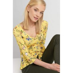 T-shirty damskie: Koszulka z kwiatowym wzorem
