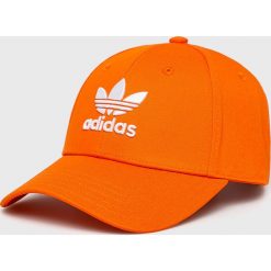 Adidas Originals - Czapka. Pomarańczowe czapki damskie adidas Originals, bez wzorów, z bawełny. Za 69,90 zł.
