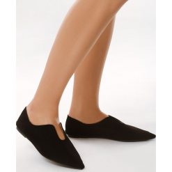 Czarne Balerinki Go Gina. Czarne baleriny damskie Multu, bez wzorów, bez obcasa. Za 29,99 zł.