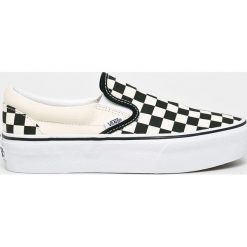 Vans - Tenisówki. Białe trampki i tenisówki damskie Vans, bez wzorów, z gumy, bez zapięcia. W wyprzedaży za 239,90 zł.