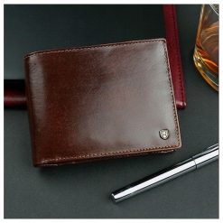 Portfel męski skórzany RFID Rovicky N01-RVT brązowe. Pomarańczowe portfele męskie ROVICKY, bez wzorów. Za 59,99 zł.