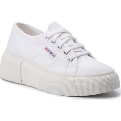 Sneakersy SUPERGA - 2287 Cotu S00DQS0 White 901. Białe półbuty damskie Superga, na co dzień, bez wzorów, z gumy, bez obcasa, na koturnie, bez zapięcia. Za 369,00 zł.