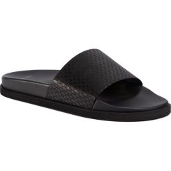 Klapki BOSS - Cliff 50430867 10221468 01 Black 001. Czarne klapki męskie Boss, bez wzorów, ze skóry. W wyprzedaży za 679,00 zł.