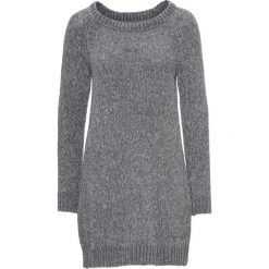 Sukienka dzianinowa oversize bonprix szary. Szare sukienki damskie bonprix, bez wzorów, z dzianiny, bez kołnierzyka, bez rękawów, oversize. Za 89,99 zł.