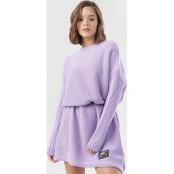 Fioletowy Sweter Thonilira. Fioletowe swetry damskie Born2be, uniwersalny, bez wzorów, bez rękawów, bez kaptura. Za 129,99 zł.