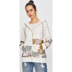 Femi Stories - Bluza. Białe bluzy damskie marki Femi Stories, s, z nadrukiem, z elastanu, bez rękawów, z kapturem. Za 329,90 zł.