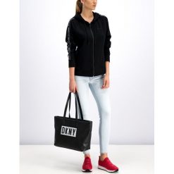 Bluza DKNY Sport DP8J8350. Czarne bluzy sportowe damskie DKNY Sport, m, bez wzorów, z elastanu, bez rękawów, bez kaptura. W wyprzedaży za 249,00 zł.