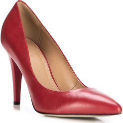 Buty damskie. Brązowe szpilki Wittchen, z aplikacjami, ze skóry, klasyczne. W wyprzedaży za 215,91 zł.