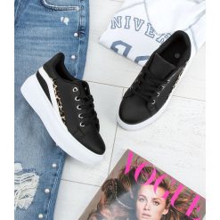 Buty sportowe damskie Bello Star BO-61 Czarne. Czarne buty sportowe damskie BELLO STAR, bez wzorów, z tkaniny, eleganckie. Za 69,00 zł.