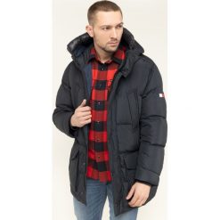 Kurtka puchowa TOMMY HILFIGER Tommy Hooded MW0MW11484. Czarne kurtki męskie TOMMY HILFIGER, xl, bez wzorów, z poliesteru, bez kaptura. W wyprzedaży za 729,00 zł.