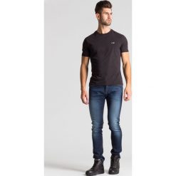 2-pak czarny t-shirt męski z aplikacją marki - Czarny. Czarne t-shirty męskie Armani Jeans, xl, z aplikacjami, z bawełny, z okrągłym kołnierzem. Za 174,50 zł.