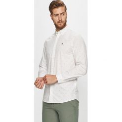 Tommy Jeans - Koszula. Białe koszule męskie Tommy Jeans, xl, bez wzorów, z bawełny, casualowe, button down, z długim rękawem. W wyprzedaży za 239,90 zł.
