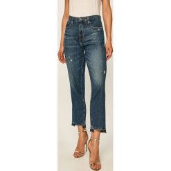 Guess Jeans - Jeansy Jaqueline. Niebieskie jeansy damskie Guess Jeans, z podwyższonym stanem. Za 469,90 zł.