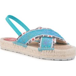Espadryle LOVE MOSCHINO - JA16043G0AJL0702 Turchese. Niebieskie espadryle damskie Love Moschino, bez wzorów, ze skóry, bez obcasa. W wyprzedaży za 559,00 zł.