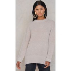Rut&Circle Sweter Vera - Beige. Brązowe bez kategorii Rut&Circle, z elastanu. W wyprzedaży za 55,48 zł.