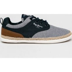 Pepe Jeans - Tenisówki dziecięce. Niebieskie trampki chłopięce Pepe Jeans, bez wzorów, z jeansu, z okrągłym noskiem, na sznurówki. W wyprzedaży za 119,90 zł.