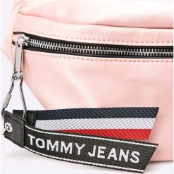 Tommy Hilfiger - Nerka. Szare walizki TOMMY HILFIGER, w paski, z poliesteru, casualowe, bez dodatków. W wyprzedaży za 279,90 zł.