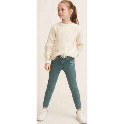 Mango Kids - Jeansy dziecięce Patri 110-164 cm. Szare rurki dziewczęce Mango Kids, z aplikacjami, z bawełny. Za 89,90 zł.