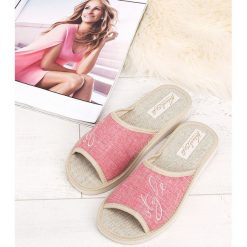 Kapcie damskie Natural Style NS-096 Różowe. Różowe kapcie damskie NATURAL STYLE, z tworzywa sztucznego. Za 28,00 zł.