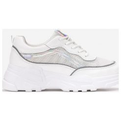 Białe Sneakersy Maryfer. Białe sneakersy damskie Born2be. W wyprzedaży za 59,99 zł.