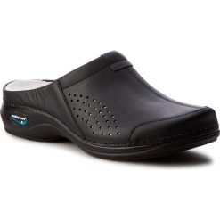 Klapki NURSING CARE - Veneza WG3A11 Black. Czarne klapki damskie marki Nursing Care, ze skóry. W wyprzedaży za 219,00 zł.