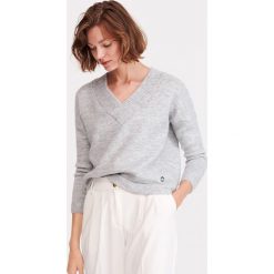 Sweter z błyszczącą nitką - Jasny szary. Szare swetry damskie Reserved, s, bez wzorów, bez rękawów, bez kaptura. Za 119,99 zł.