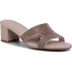 Klapki DEEZEE - WYL2226-1 Pink. Różowe klapki damskie DeeZee, z aplikacjami, ze skóry ekologicznej, bez obcasa, na obcasie. Za 89,99 zł.