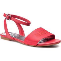 Sandały ARMANI EXCHANGE - XDP003 XV138 00029 Moulin Rouge Red. Czerwone klapki damskie Armani Exchange, bez wzorów, ze skóry ekologicznej, bez obcasa, na obcasie. W wyprzedaży za 349,00 zł.
