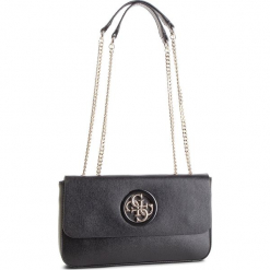 Torebka GUESS - HWVG7 186210 BLA. Czarne torebki klasyczne damskie Guess, z aplikacjami, ze skóry ekologicznej. Za 589,00 zł.