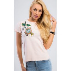 Bladoróżowy T-shirt z haftem 3345. Szare t-shirty damskie Fasardi, l, z haftami. Za 29,00 zł.
