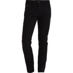 Calvin Klein Jeans SLIM STRAIGHT Jeansy Slim Fit stay black. Czarne jeansy męskie relaxed fit marki Calvin Klein Jeans. Za 419,00 zł.