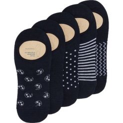 Komplet 5 par skarpetek we wzory. Czarne skarpetki męskie Pull&Bear, bez wzorów. Za 49,90 zł.