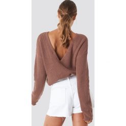 NA-KD Sweter z dzianiny z dekoltem V - Pink. Różowe swetry klasyczne damskie NA-KD, z dzianiny. Za 121,95 zł.