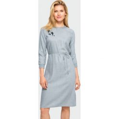 Sukienka z haftem. Sukienki damskie Greenpoint, z haftami, z wiskozy. Za 59,99 zł.